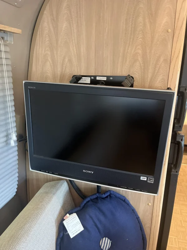 2008 Airstream 27′ Safari Special Edition - Image 46