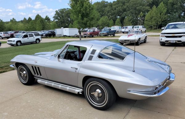 1965 Chevrolet Corvette - Image 21