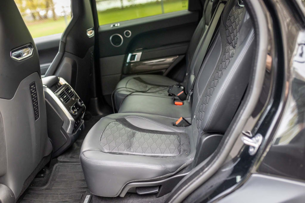 2022 Land Rover Range Rover Sport SVR Carbon Edition - Image 21