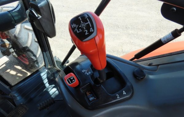 2017 Kubota M6S-111 4WD Utility Ag Tractor A/C Cab PTO Aux Hyd - Image 21