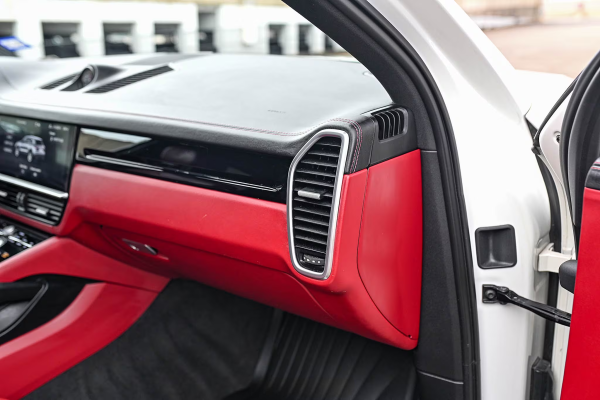 2020 Porsche Cayenne S - Image 22