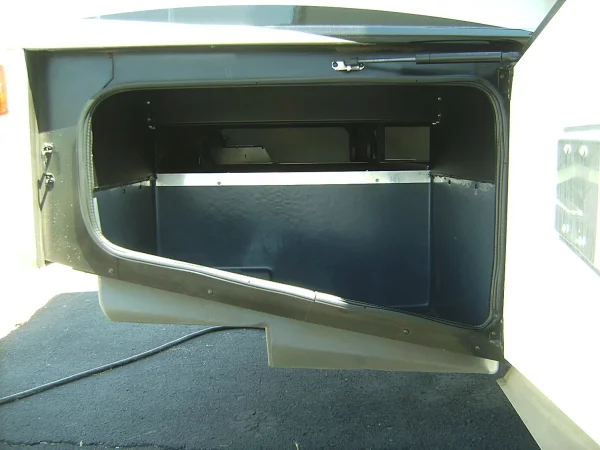 2015 Fleetwood Bounder Classic 36H - Image 63