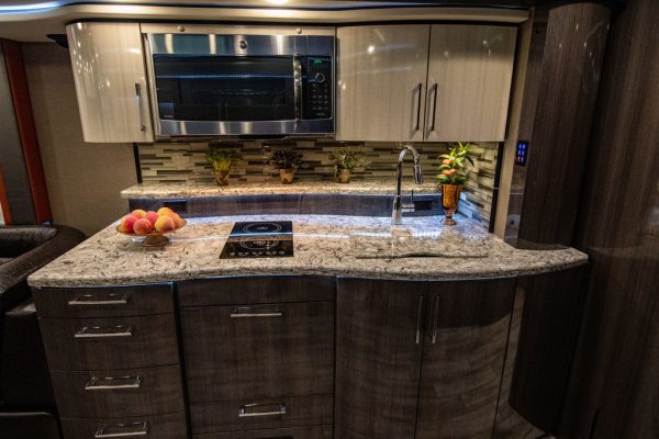 2017 Foretravel IH 45 Bath & 12 - Image 23