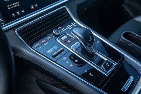 2020 Porsche Panamera GTS - Image 23