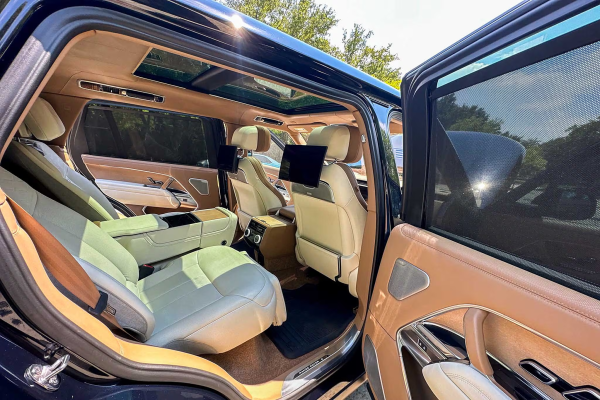 2023 Land Rover Range Rover SV LWB - Image 6