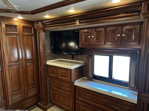 2013 Newmar Ventana 4346 - Image 23