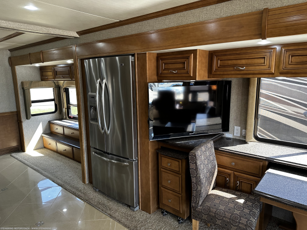 2013 Newmar Ventana 4346 - Image 25