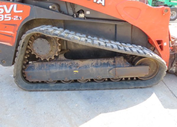 2018 Kubota SVL95-2 Skid Steer Track Loader Crawler Aux Hyd Cab Bucket - Image 26