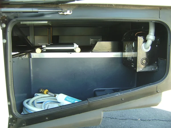2015 Fleetwood Bounder Classic 36H - Image 67