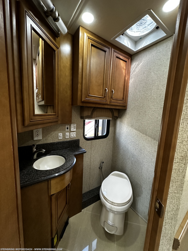 2013 Newmar Ventana 4346 - Image 26