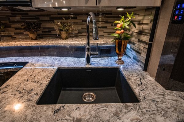 2017 Foretravel IH 45 Bath & 12 - Image 27