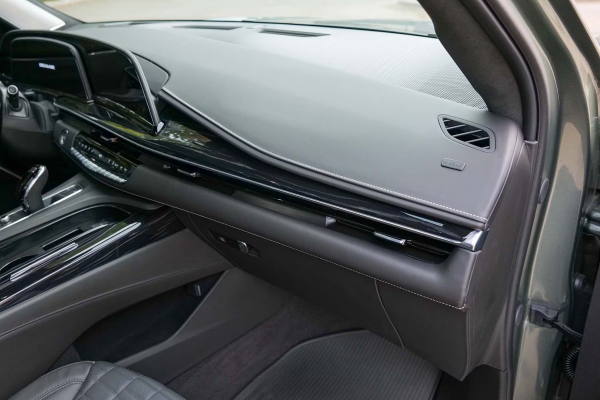 2024 Cadillac Escalade V - Image 27