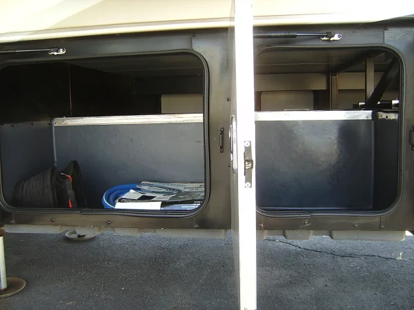 2015 Fleetwood Bounder Classic 36H - Image 68
