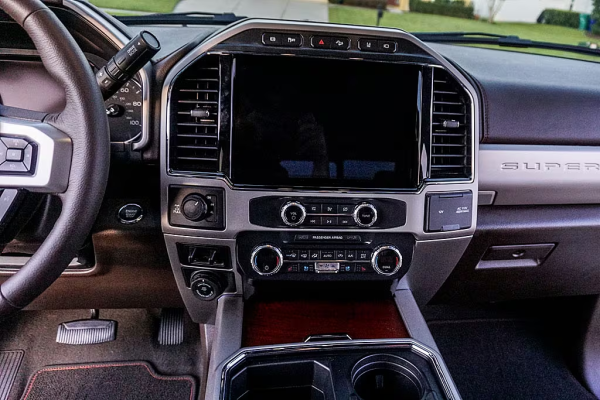 2022 Ford F250 SRW Crew Cab King Ranch - Image 29