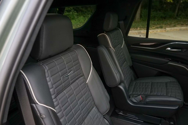 2024 Cadillac Escalade V - Image 29