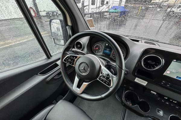 2020 Winnebago Revel 4x4 - Image 26
