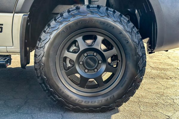 2020 Winnebago Revel 4x4 - Image 11