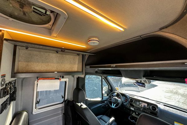 2020 Winnebago Revel 4x4 - Image 29