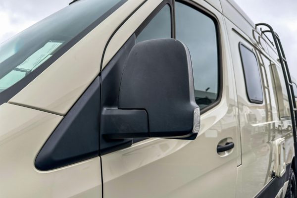2020 Winnebago Revel 4x4 - Image 33