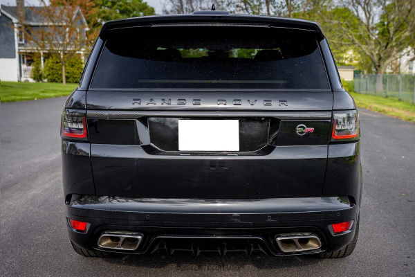 2022 Land Rover Range Rover Sport SVR Carbon Edition - Image 4