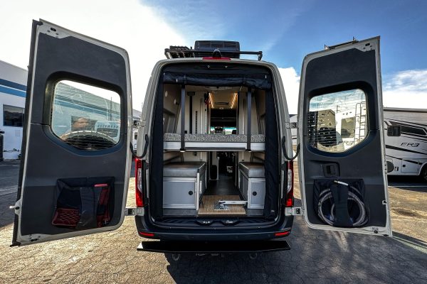 2020 Winnebago Revel 4x4 - Image 43