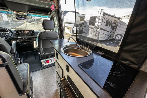2020 Winnebago Revel 4x4 - Image 50