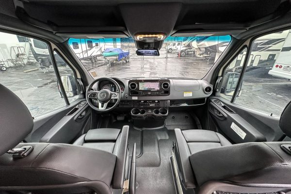2020 Winnebago Revel 4x4 - Image 81