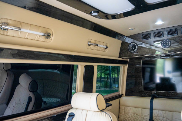 2019 Mercedes-Benz Sprinter 2500 Ultimate Limo - Image 31