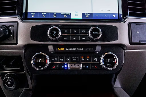 2022 Ford F250 SRW Crew Cab King Ranch - Image 31