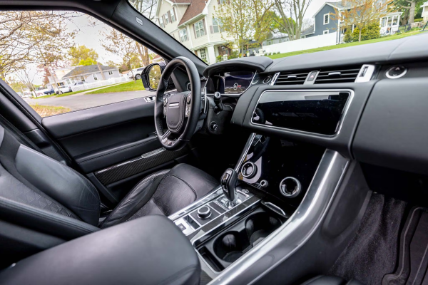 2022 Land Rover Range Rover Sport SVR Carbon Edition - Image 32