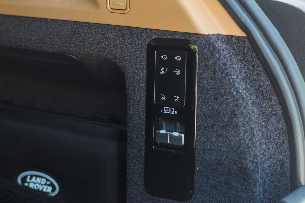 2023 Land Rover Range Rover SV LWB - Image 15