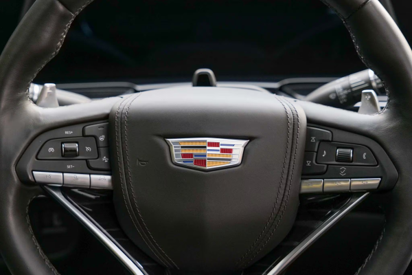 2024 Cadillac Escalade V - Image 33