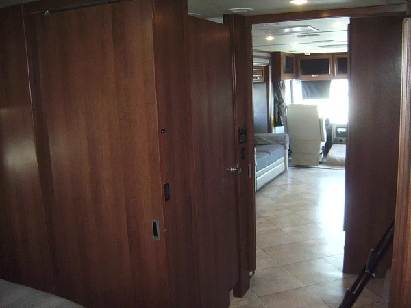 2015 Fleetwood Bounder Classic 36H - Image 74