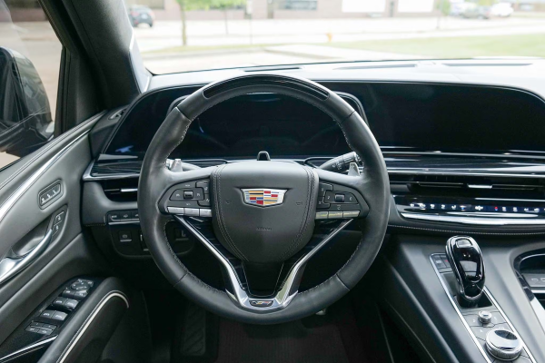 2024 Cadillac Escalade V - Image 34