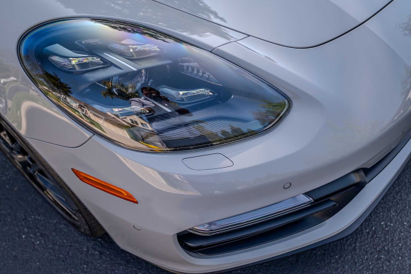 2020 Porsche Panamera GTS - Image 35