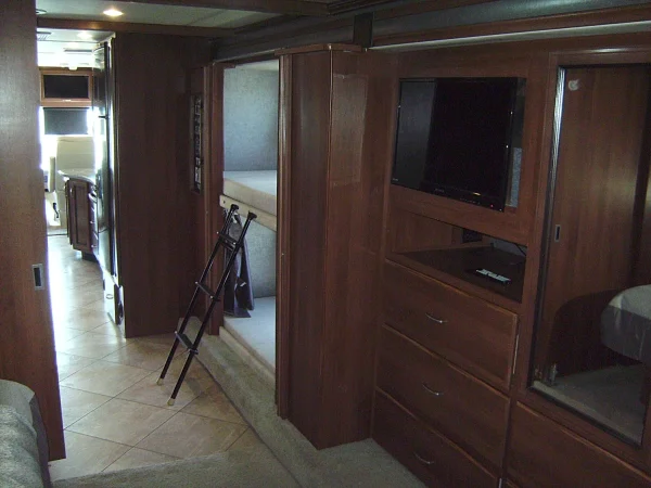 2015 Fleetwood Bounder Classic 36H - Image 76