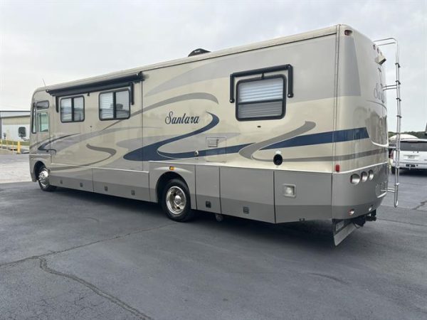 2004 Coachmen Santara 3510 DS - Image 36