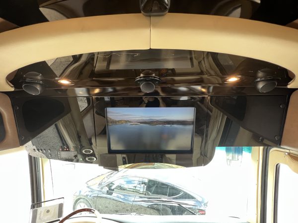 2011 Newell Coach P2000I - Image 36