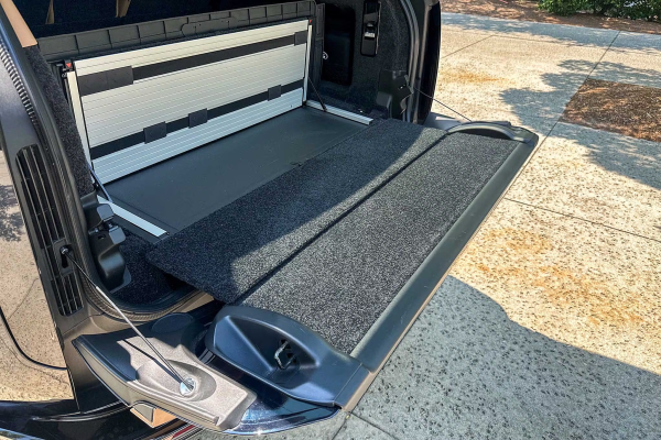 2023 Land Rover Range Rover SV LWB - Image 19
