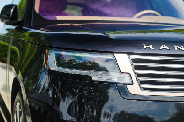 2023 Land Rover Range Rover SV LWB - Image 20