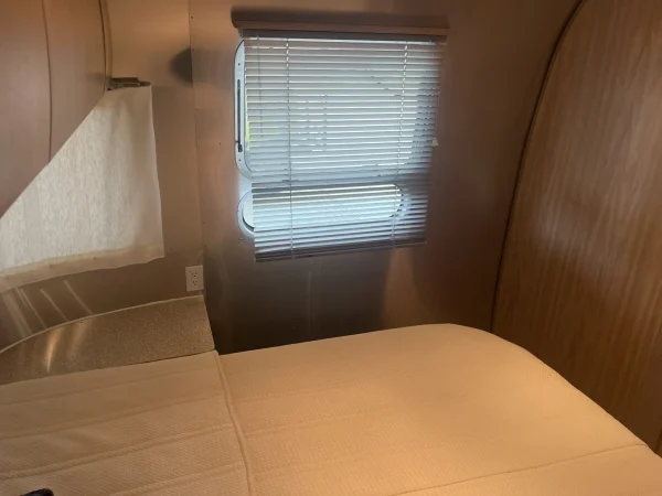 2008 Airstream 27′ Safari Special Edition - Image 15