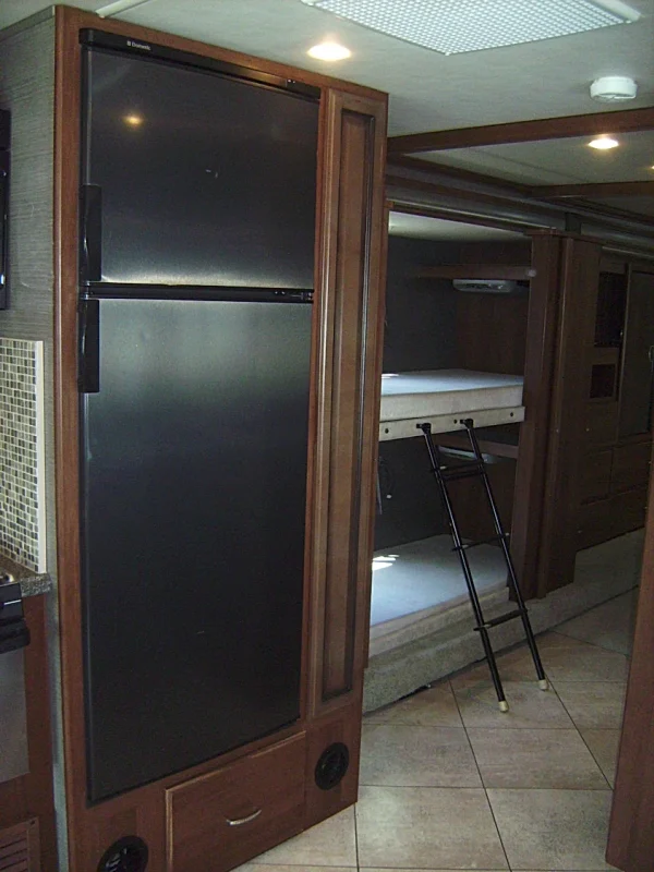 2015 Fleetwood Bounder Classic 36H - Image 81