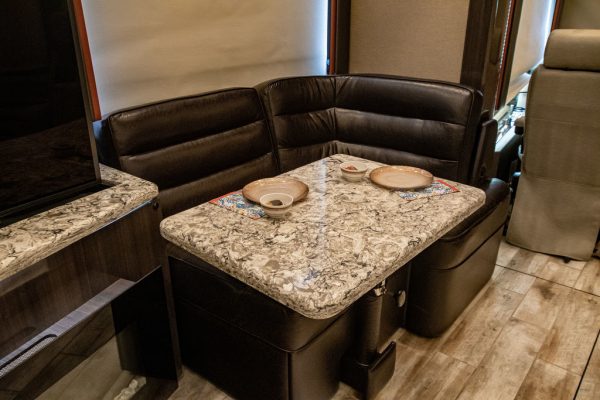 2017 Foretravel IH 45 Bath & 12 - Image 40