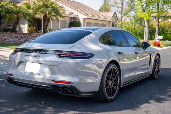 2020 Porsche Panamera GTS - Image 5