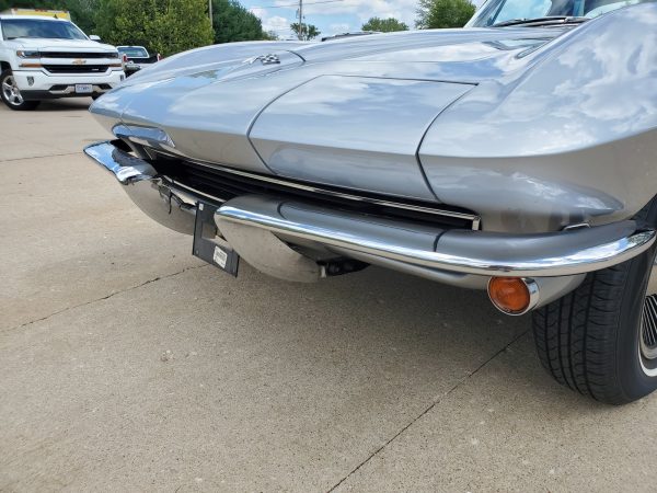 1965 Chevrolet Corvette - Image 5
