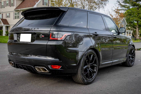 2022 Land Rover Range Rover Sport SVR Carbon Edition - Image 5
