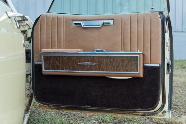 1967 Lincoln Continental Convertible - Image 41
