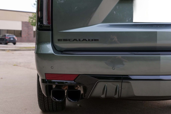 2024 Cadillac Escalade V - Image 42