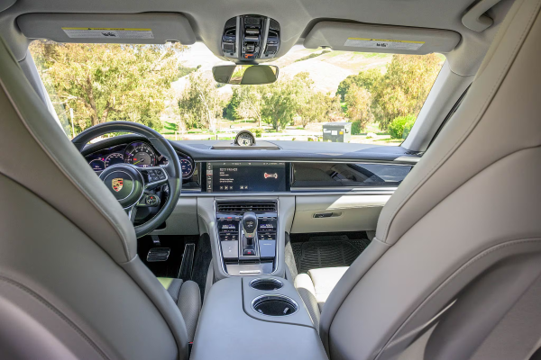 2018 Porsche Panamera 4 E-Hybrid - Image 44