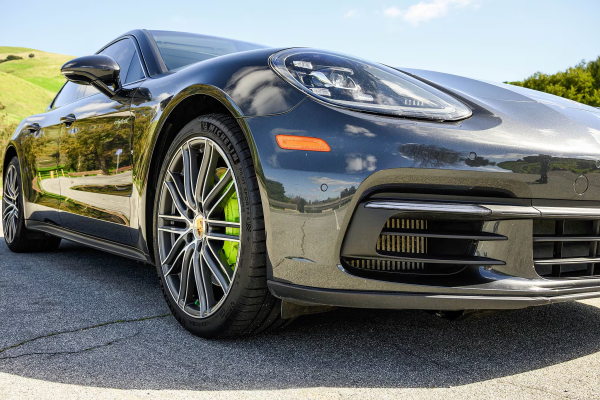 2018 Porsche Panamera 4 E-Hybrid - Image 46